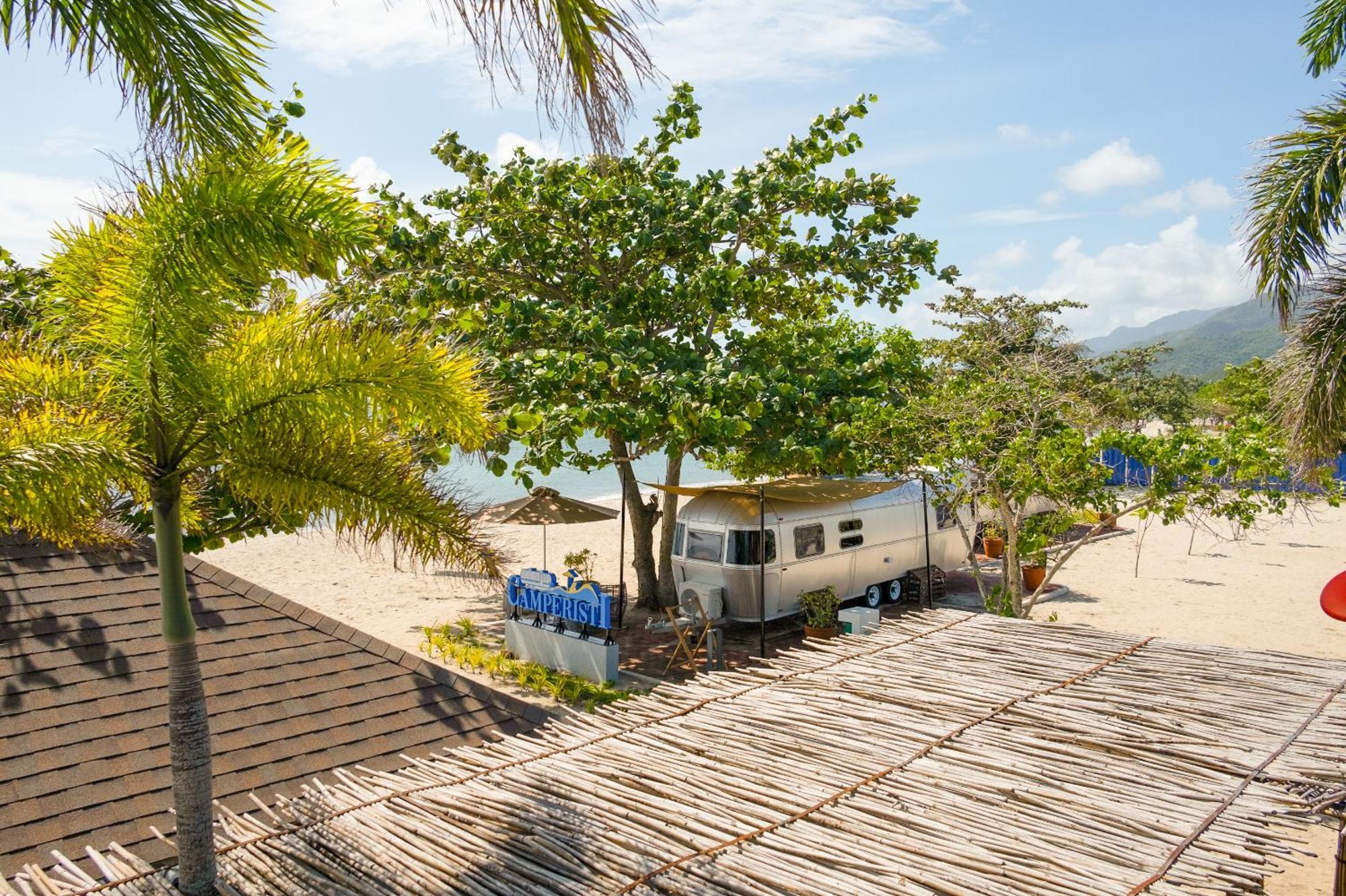 فندق Camperisti Club Laiya سان خوان المظهر الخارجي الصورة