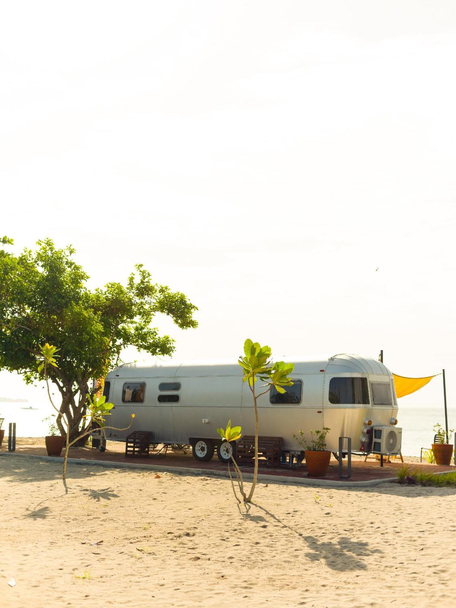 فندق Camperisti Club Laiya سان خوان المظهر الخارجي الصورة